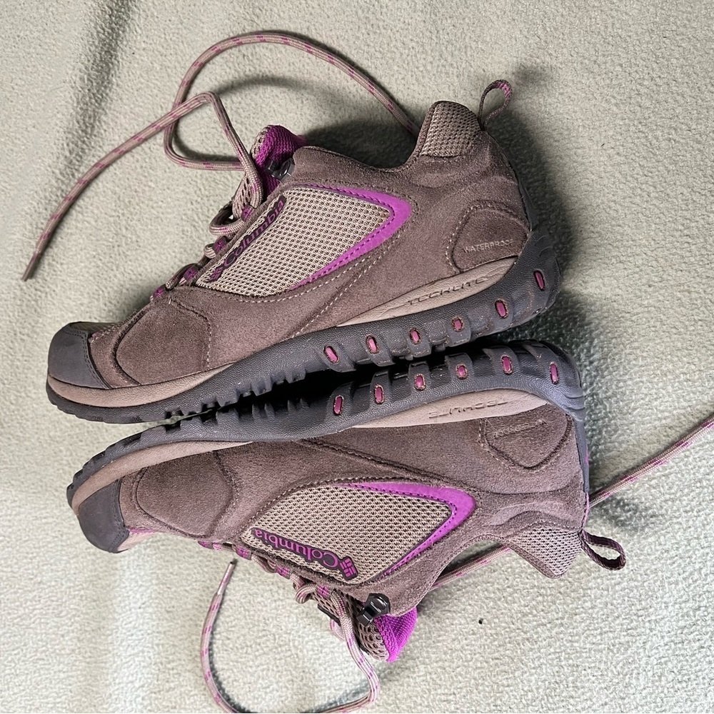 Columbia Women's Brown and Purple Athletic Shoes - Picture 7 of 8